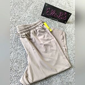 NWT All in Motion Gray/Brown High Rise Taper Stretch Pant 2X